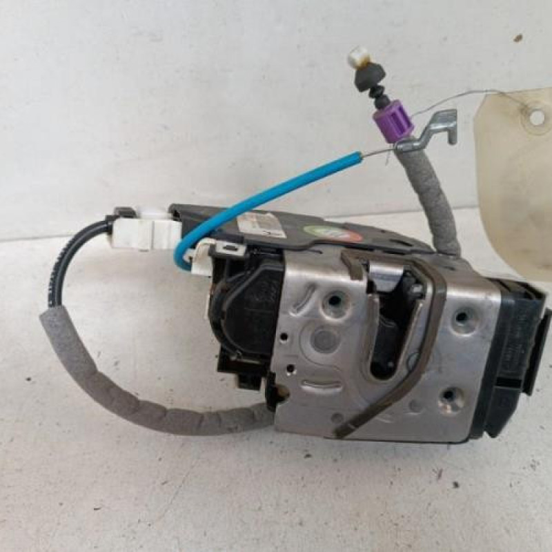 Serrure avant droit MERCEDES CLASSE A 176