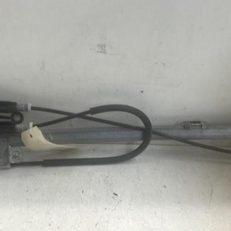 Leve vitre mecanique avant gauche PEUGEOT 106