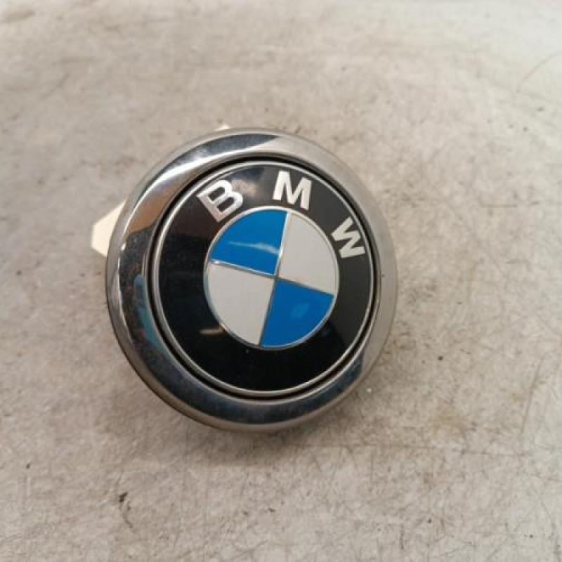 Poignee porte coffre BMW SERIE 1 F20 Poignee porte coffre BMW SERIE 1 F20