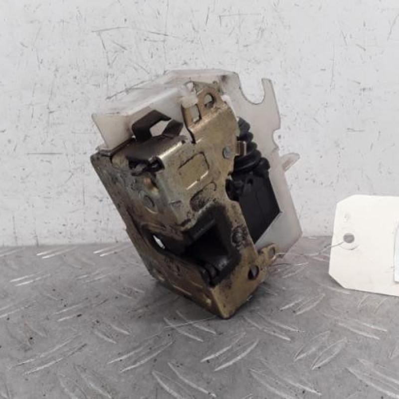 Serrure arriere gauche RENAULT CLIO 2 Serrure arriere gauche RENAULT CLIO 2