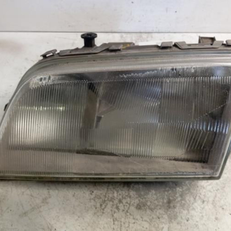 Optique avant principal gauche (feux)(phare) MERCEDES CLASSE C 202