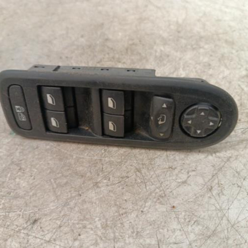 Interrupteur de leve vitre avant gauche PEUGEOT 508 1 SW