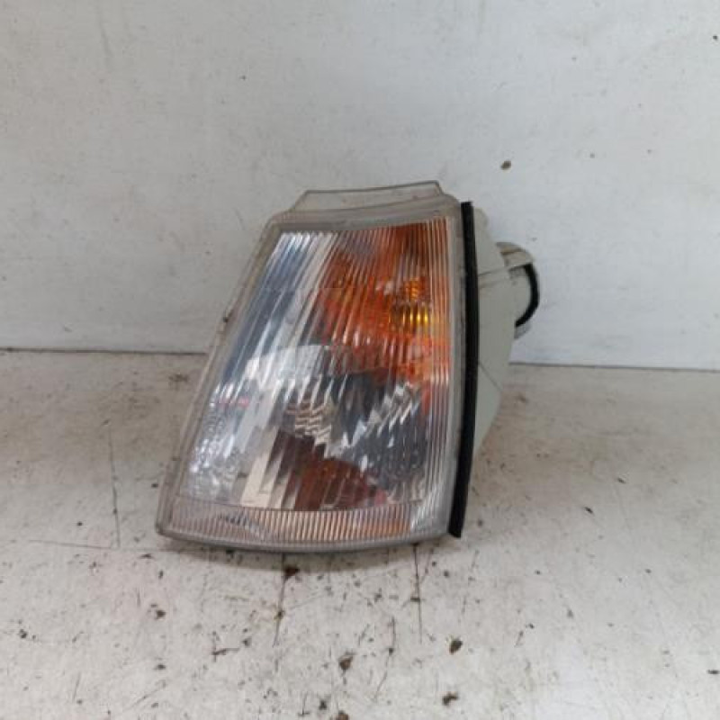 Optique avant secondaire gauche (feux)(clignotant) RENAULT CLIO 1