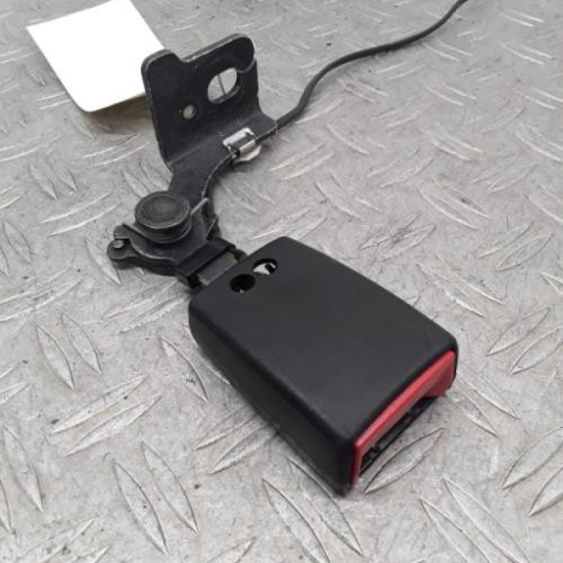Attache ceinture arriere gauche PEUGEOT 308 2 SW