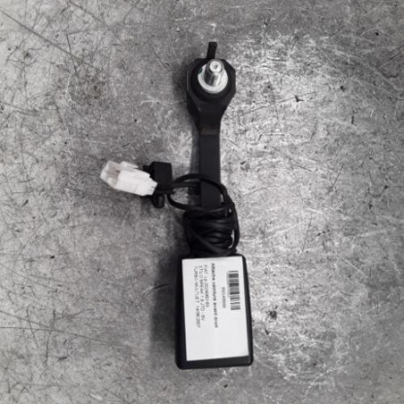 Attache ceinture avant droit FIAT STILO Photo n°1