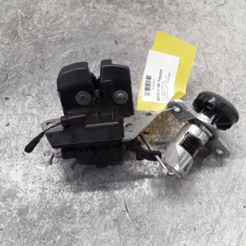 Serrure de hayon FIAT STILO Serrure de hayon FIAT STILO