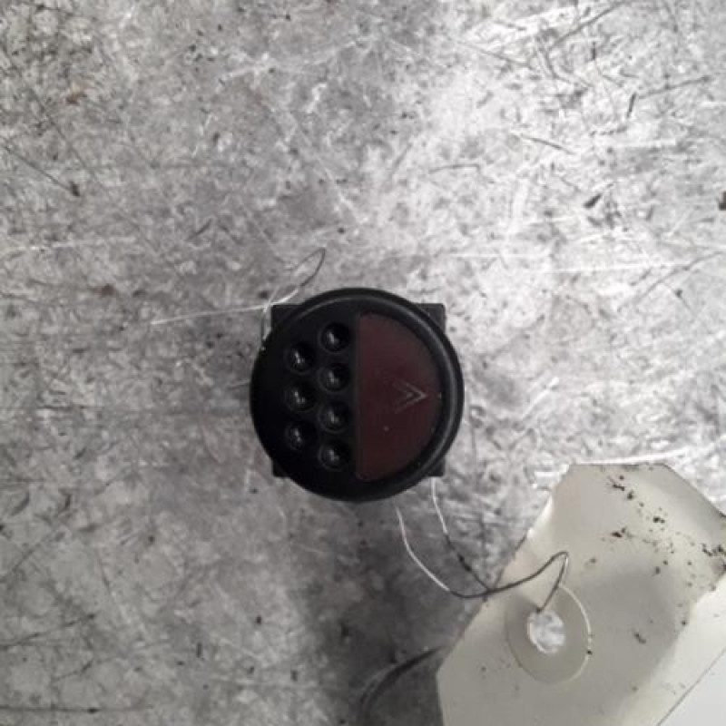 Bouton de warning PEUGEOT 106