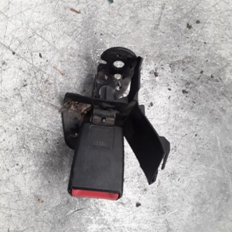 Attache ceinture arriere droit AUDI A6 3