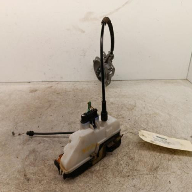 Serrure avant gauche CITROEN C3 1 Serrure avant gauche CITROEN C3 1