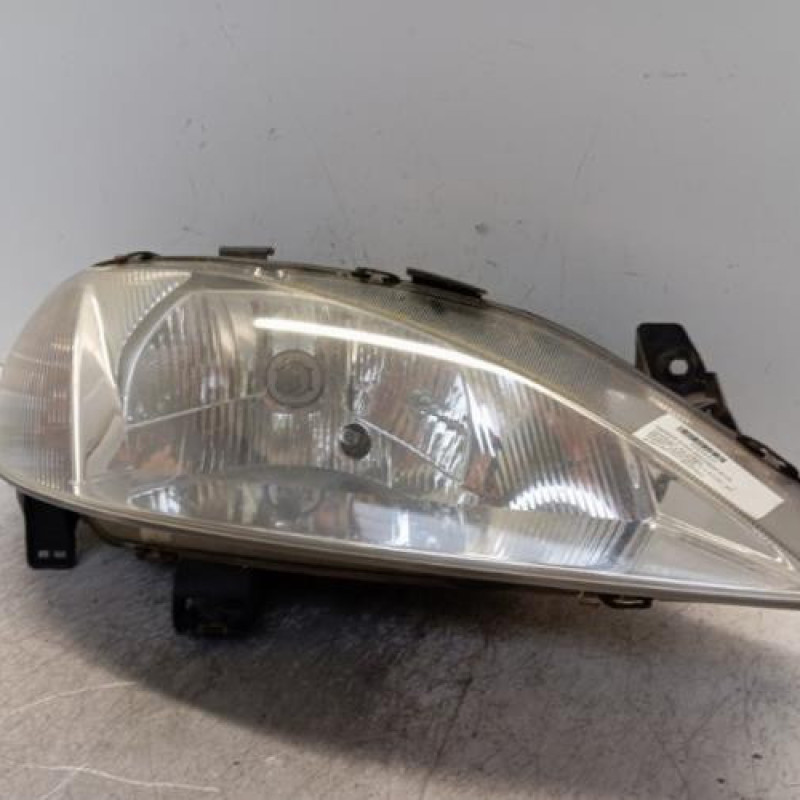 Optique avant principal droit (feux)(phare) RENAULT MEGANE 1