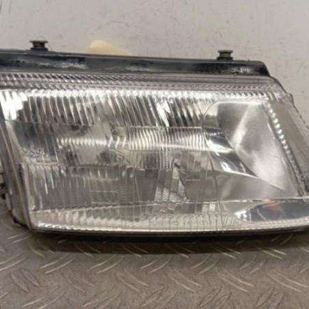 Optique avant principal droit (feux)(phare) VOLKSWAGEN PASSAT 4 Photo n°1