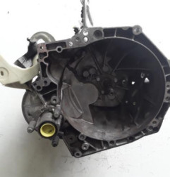 Boite de vitesses PEUGEOT 208 1 Photo n°1