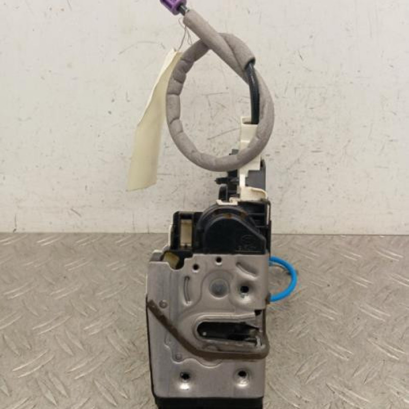 Serrure avant droit MERCEDES CLASSE A 176