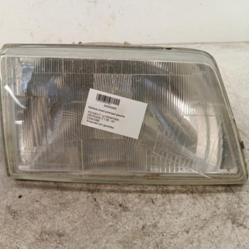 Optique avant principal gauche (feux)(phare) PEUGEOT 205