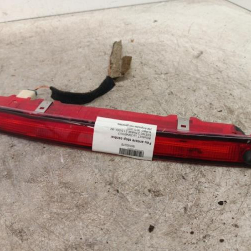 Feu arriere stop central RENAULT SCENIC 2 Feu arriere stop central RENAULT SCENIC 2