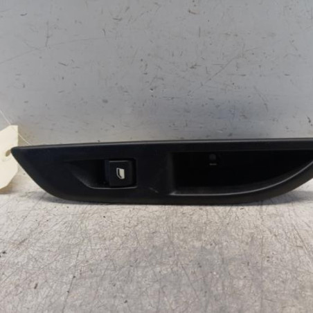 Interrupteur de leve vitre arriere droit PEUGEOT 208 2 Photo n°1