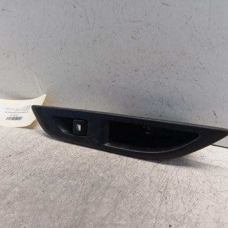 Interrupteur de leve vitre arriere droit PEUGEOT 208 2