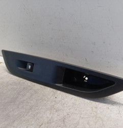 Interrupteur de leve vitre avant droit PEUGEOT 208 2