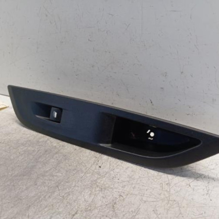Interrupteur de leve vitre avant droit PEUGEOT 208 2