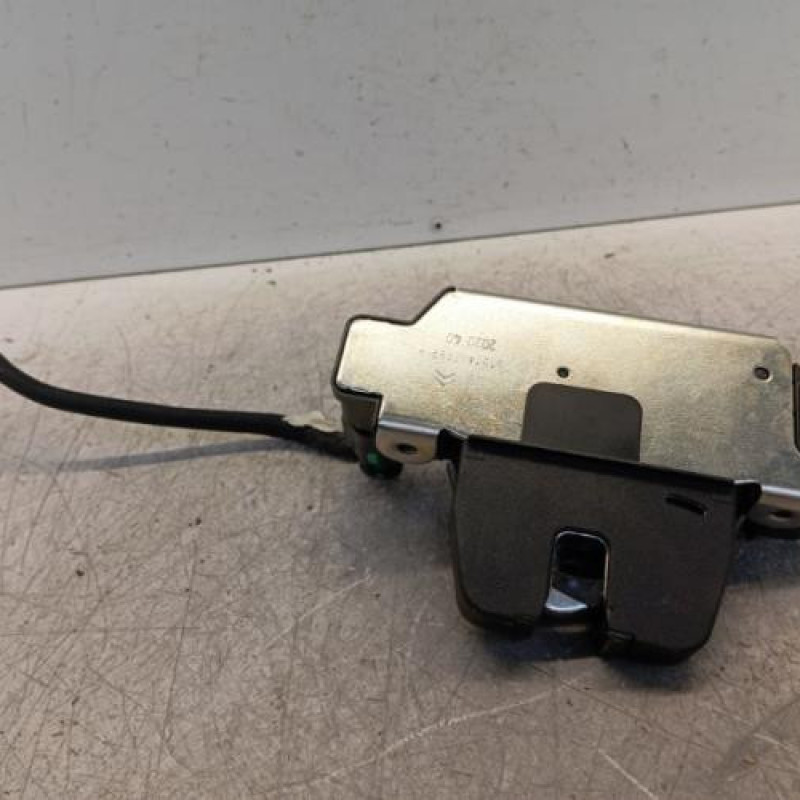 Serrure de hayon PEUGEOT 208 2