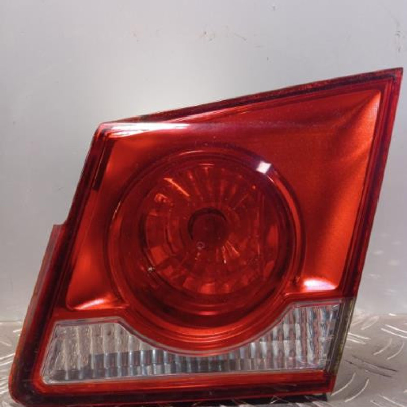 Feu arriere secondaire droit (feux) CHEVROLET CRUZE Feu arriere secondaire droit (feux) CHEVROLET CRUZE