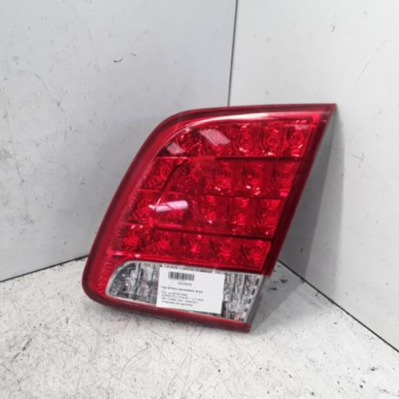 Feu arriere secondaire droit (feux) KIA SORENTO 2 Feu arriere secondaire droit (feux) KIA SORENTO 2
