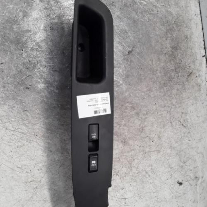 Interrupteur de leve vitre KIA SORENTO 2