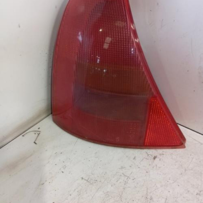 Feu arriere principal gauche (feux) RENAULT CLIO 2