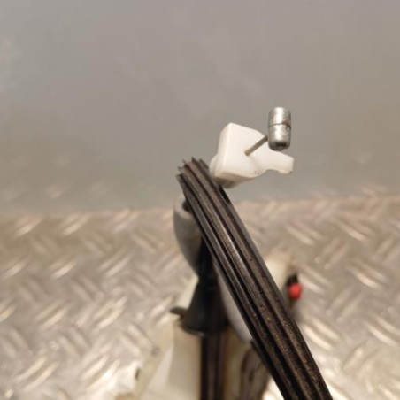 Serrure arriere droit PEUGEOT 208 1