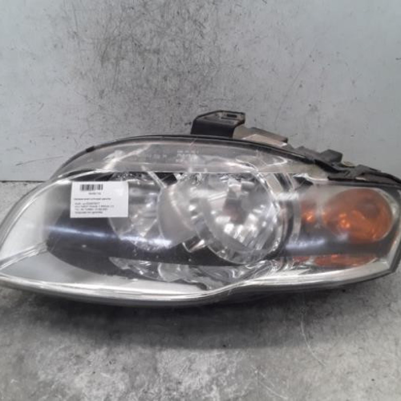 Optique avant principal gauche (feux)(phare) AUDI A4 2