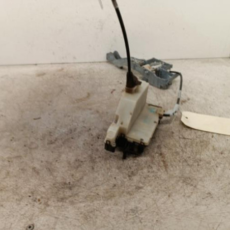Serrure avant droit PEUGEOT 2008 1
