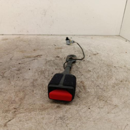 Attache ceinture avant gauche PEUGEOT 2008 1