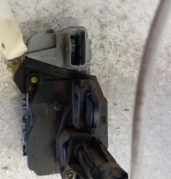 Serrure avant droit PEUGEOT 307