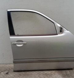 Porte avant droit MERCEDES CLASSE E 210 Photo n°1