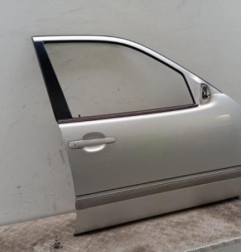 Porte avant droit MERCEDES CLASSE E 210 Photo n°3