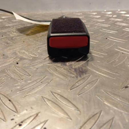 Attache ceinture avant gauche PEUGEOT 208 1 Photo n°1
