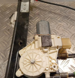 Leve vitre electrique avant gauche FORD MONDEO 3
