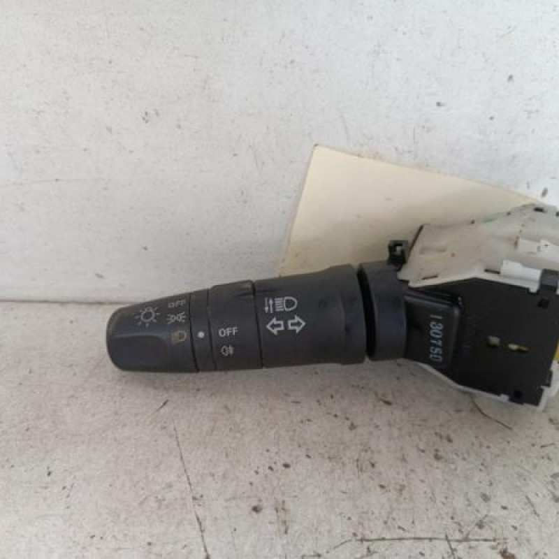 Commodo phare NISSAN NV200 Commodo phare NISSAN NV200