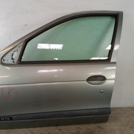 Porte avant gauche RENAULT MEGANE 1 Photo n°1