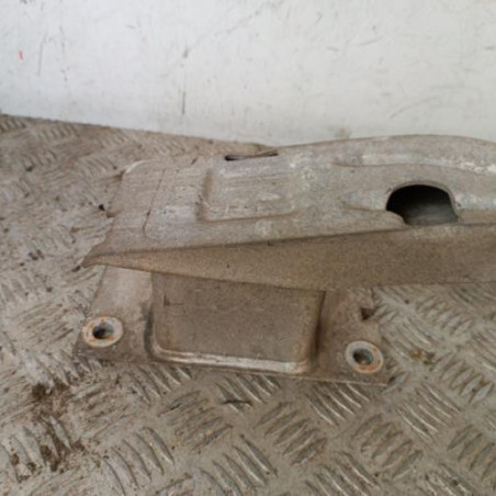 Renfort pare choc arriere (traverse) OPEL ASTRA J