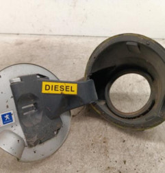 Trappe d'essence PEUGEOT 5008 1