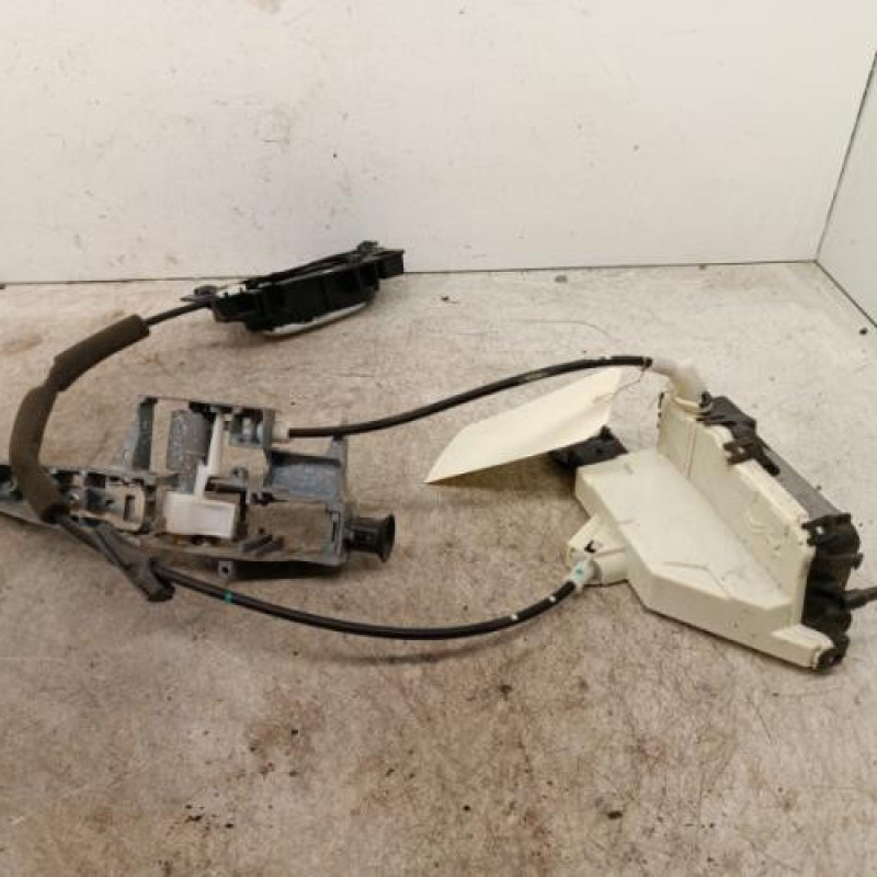 Serrure arriere droit PEUGEOT 5008 1 Serrure arriere droit PEUGEOT 5008 1