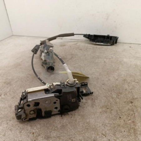 Serrure arriere droit PEUGEOT 5008 1
