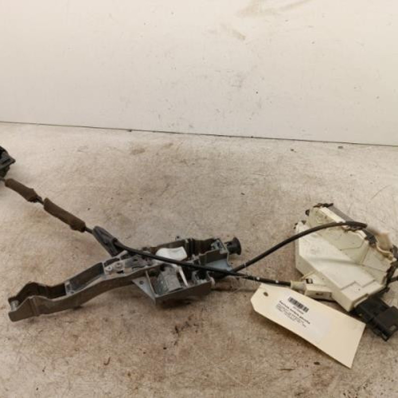 Serrure arriere gauche PEUGEOT 5008 1 Serrure arriere gauche PEUGEOT 5008 1