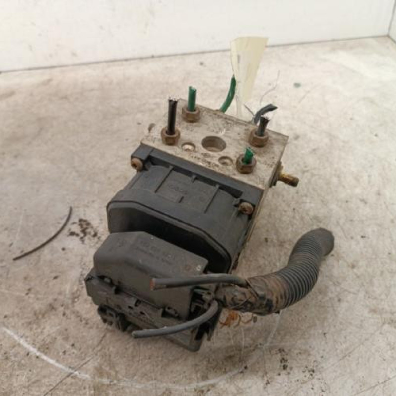 Bloc ABS (freins anti-blocage) RENAULT CLIO 2