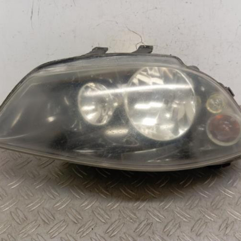 Optique avant principal gauche (feux)(phare) SEAT IBIZA 3