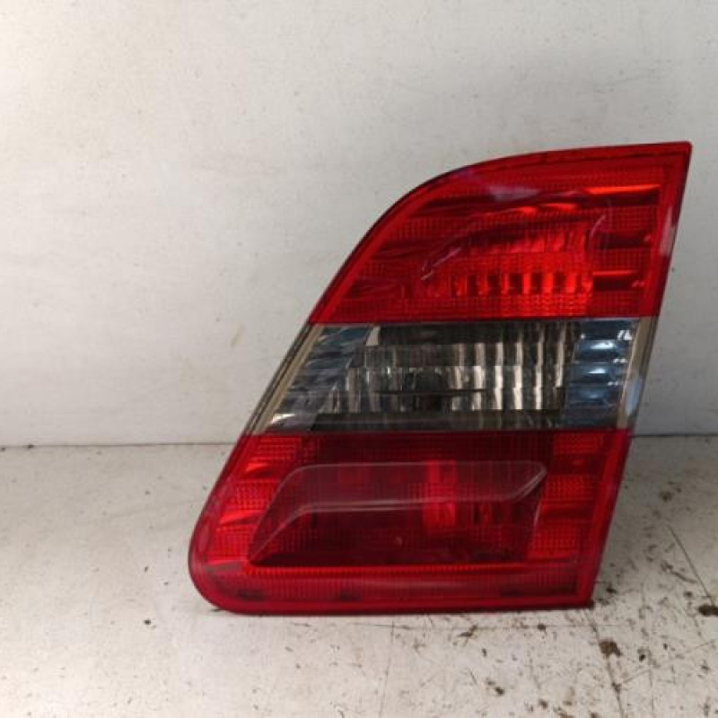 Feu arriere secondaire droit (feux) MERCEDES CLASSE B 245 Feu arriere secondaire droit (feux) MERCEDES CLASSE B 245
