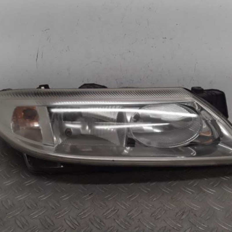 Optique avant principal droit (feux)(phare) RENAULT LAGUNA 2
