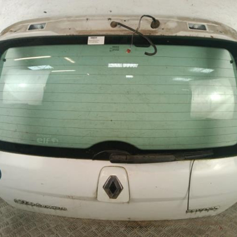 Malle/Hayon arriere RENAULT CLIO 2 CAMPUS