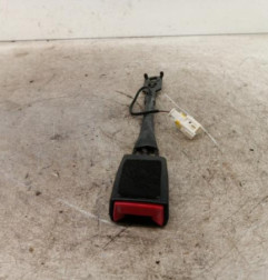 Attache ceinture avant droit PEUGEOT 5008 1